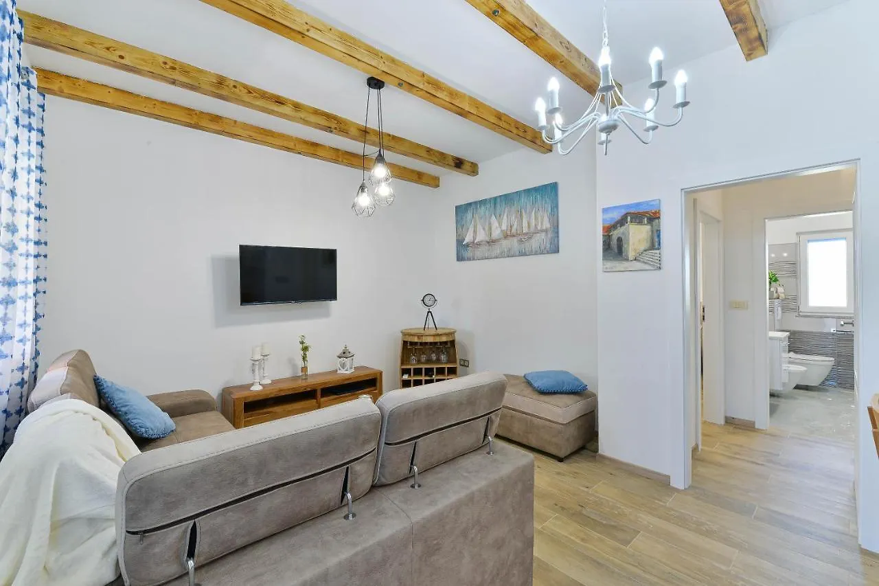 Apartments Crno Zadar