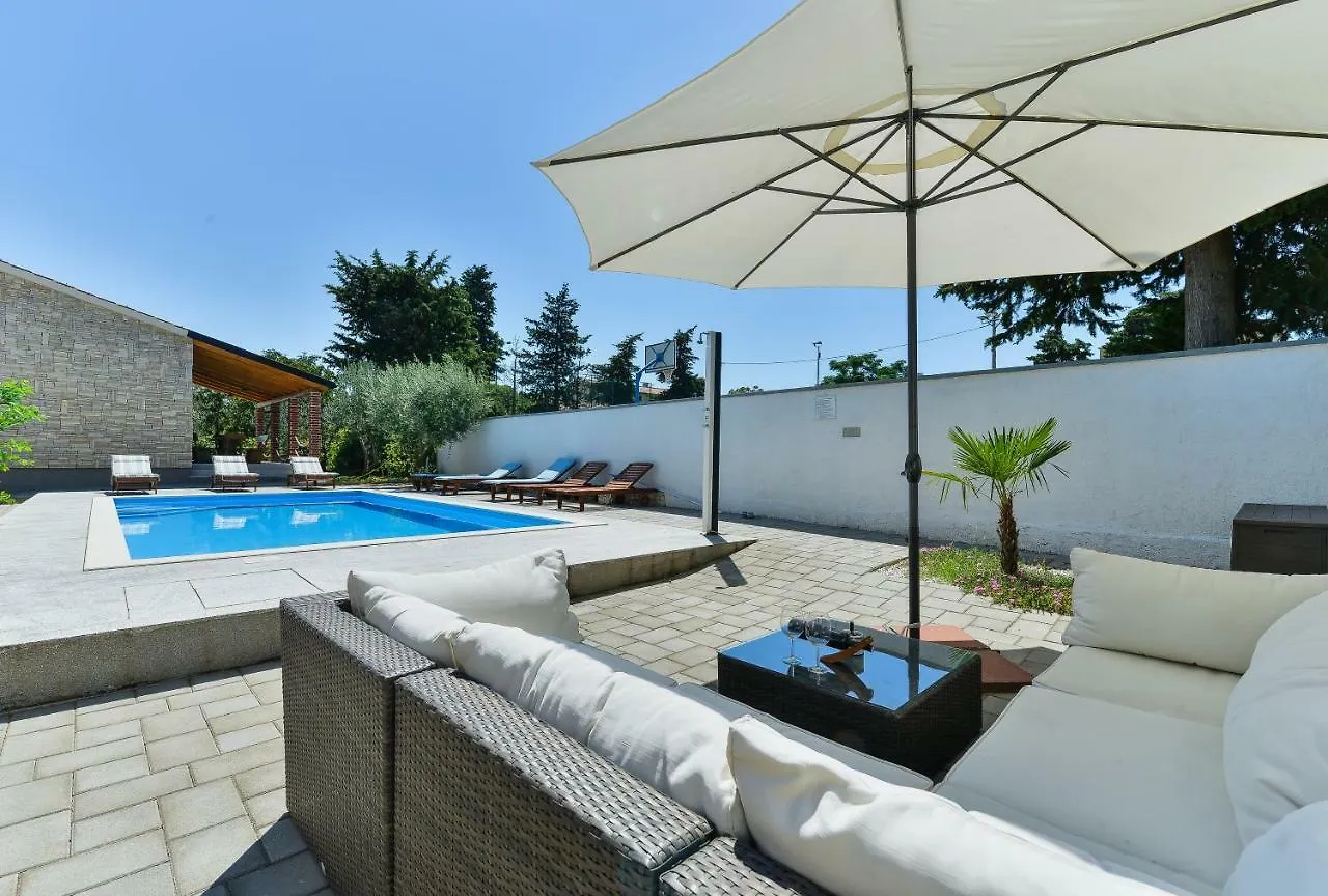 Apartments Crno Zadar