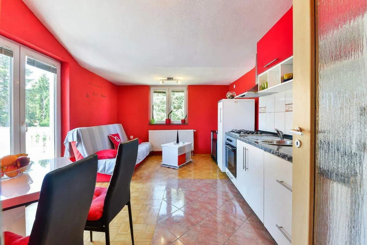 Apartments Crno Zadar 0*,